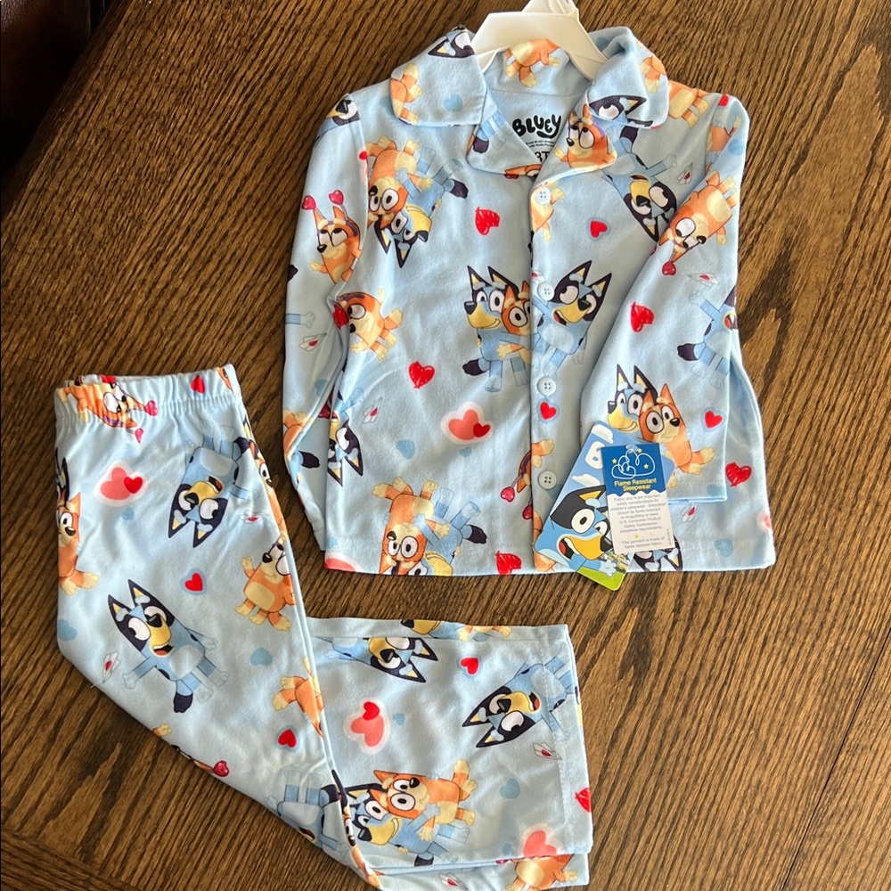 Kids Pajamas - Bluey Valentines - Size 3T